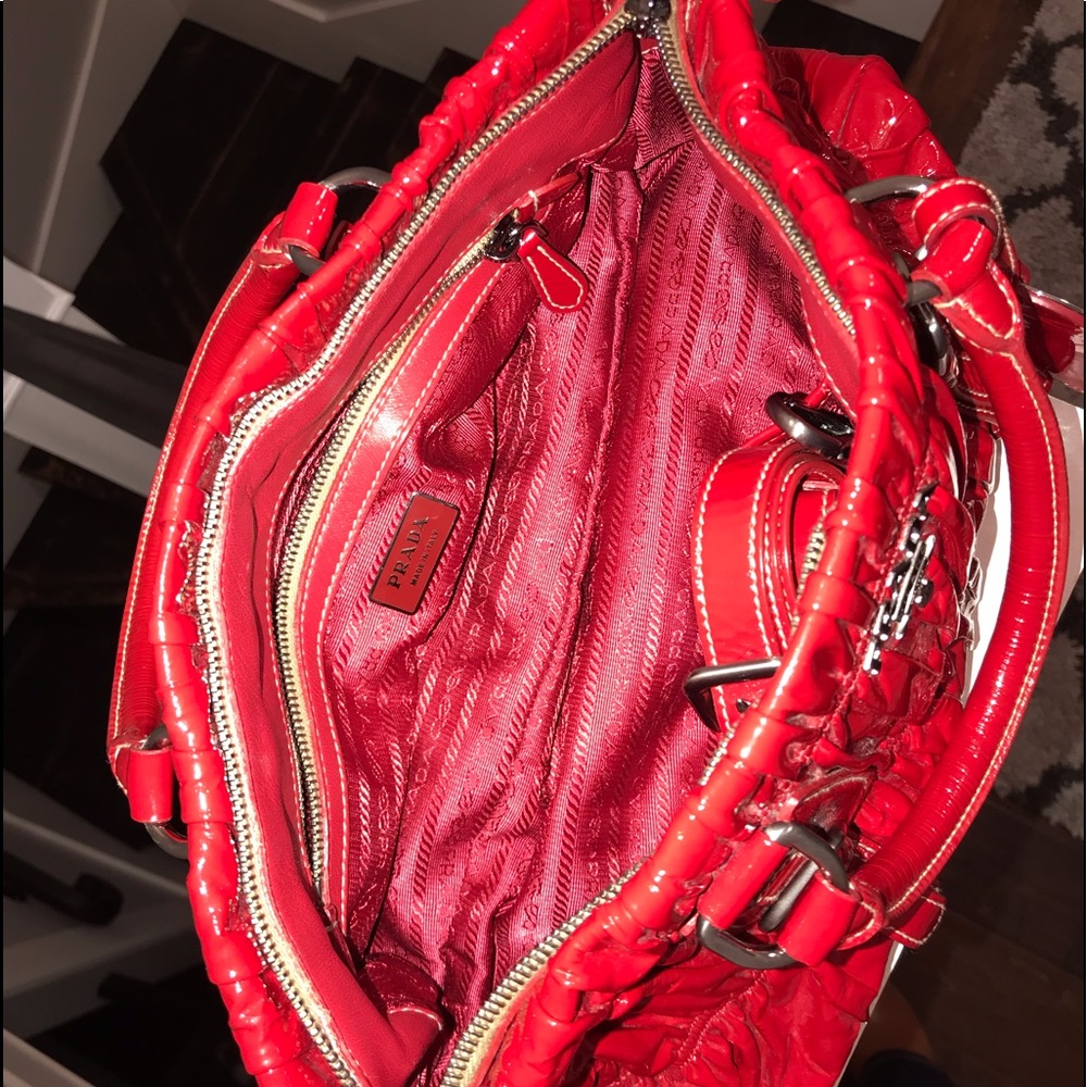 Red PRADA "ROSSO VERNICE GAUFRE" Bag - Picture 7 of 9